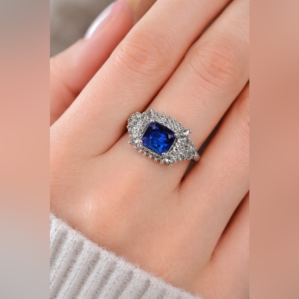 Elegant Blue and Silver Women's Ring
